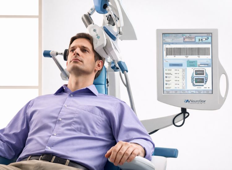 A Day in TMS Therapy: What to Expect from Evaluation to Daily Sessions